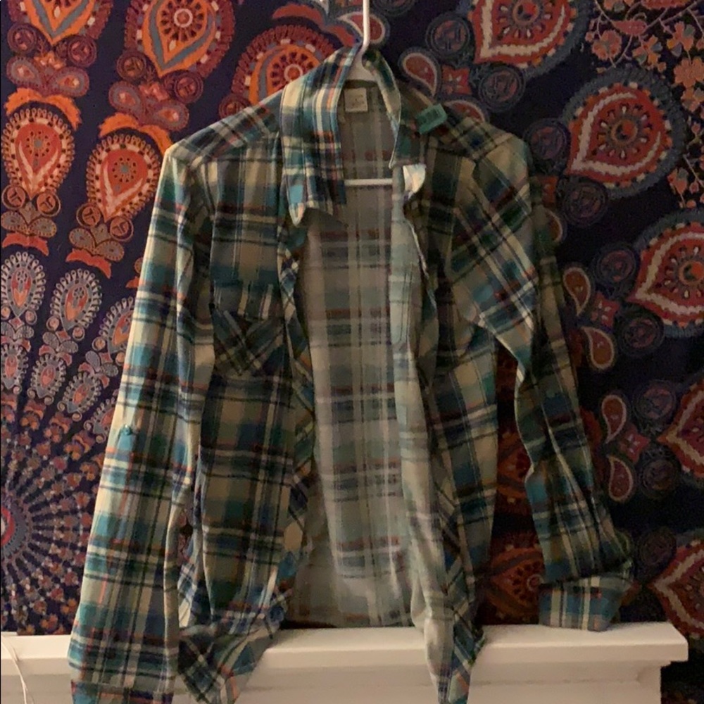 Cute light flannel! ✨